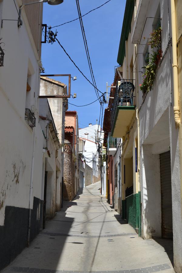 Hostal Casa Torrent Canet De Mar Bagian luar foto