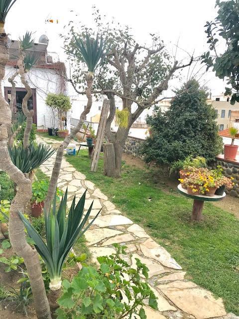 Hostal Casa Torrent Canet De Mar Bagian luar foto